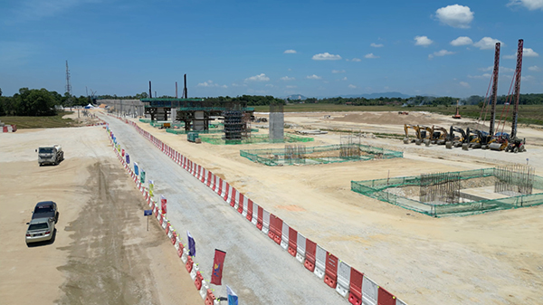 哥打巴魯車站施工現(xiàn)場。中國交通建設(shè)有限公司供圖