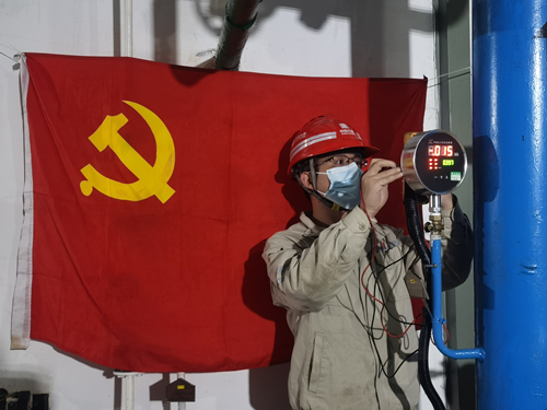 工作人員在進行工作。受訪單位供圖