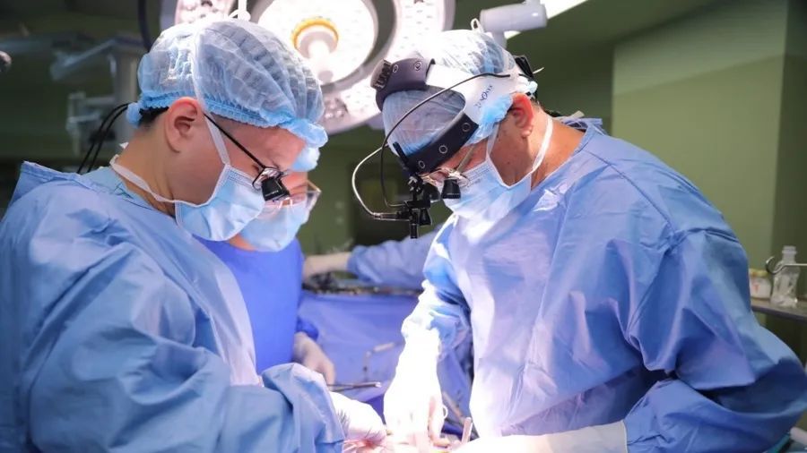 17歲少年咳嗽發(fā)熱15天，找不到感染原因！一查心臟更嚇人！上海醫(yī)生出手→