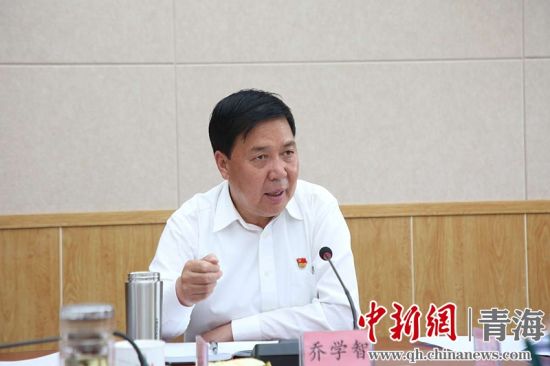 圖為黃南州州長喬學(xué)智講話。黃宣攝