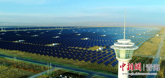 圖為青海海南光伏產業(yè)園區(qū)。王國棟攝