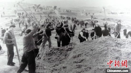 圖為開山治水。(資料圖) 青海省水利廳 供圖