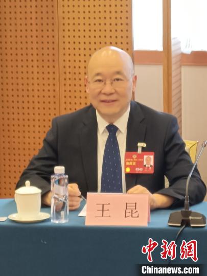 圖為全國政協(xié)委員，農(nóng)工黨青海省委會主委王昆?！∈茉L者供圖