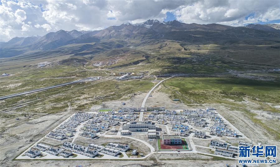 （新華全媒頭條·走向我們的小康生活·圖文互動(dòng)）（1）扎西德勒，我們的新家園——西藏易地扶貧搬遷搬出幸福美好新生活