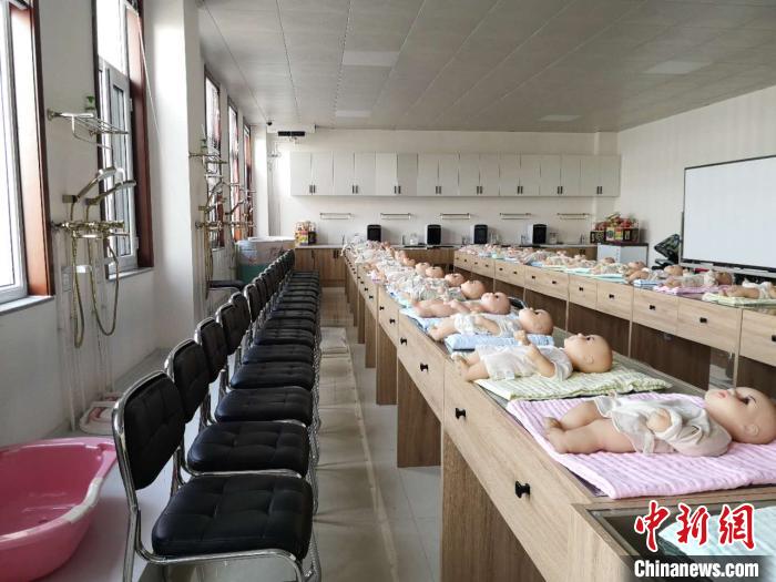 由人社部重點幫扶打造的“天鎮(zhèn)保姆”，已成為全國知名的勞務輸出品牌?！》尔惙?攝