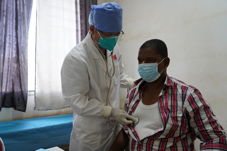 第20批援中非中國醫(yī)療隊(duì):不以山海為遠(yuǎn) 傳播仁心仁術(shù)