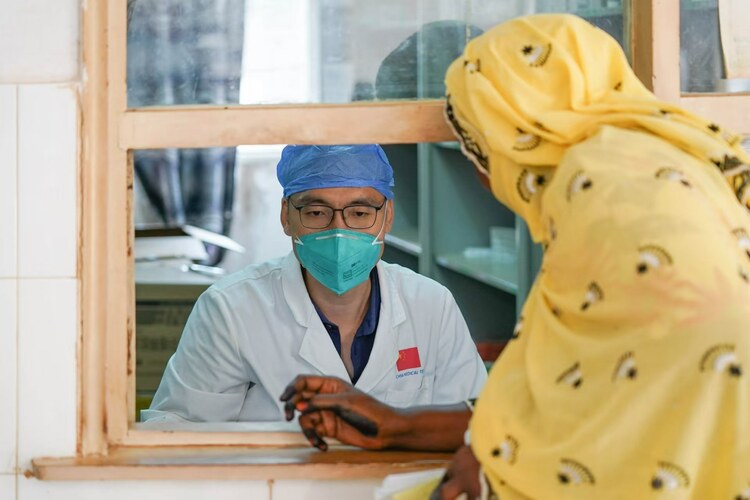 第20批援中非中國醫(yī)療隊(duì):不以山海為遠(yuǎn) 傳播仁心仁術(shù)