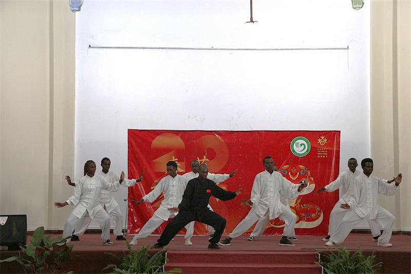 卡巴拉克大學(xué)春節(jié)體驗(yàn)活動(dòng)。埃格頓大學(xué)孔子學(xué)院供圖