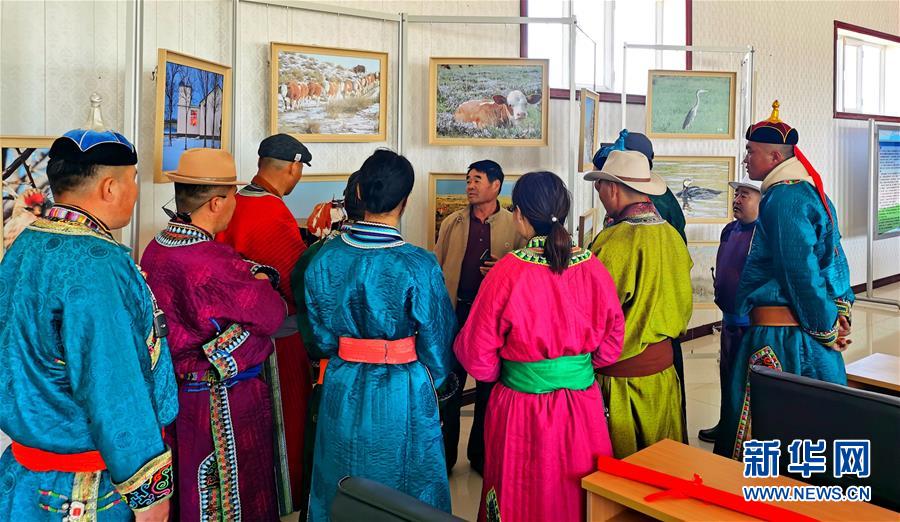 （奮斗百年路　啟航新征程·“七一勛章”獲得者·圖文互動(dòng)）（3）“草原之子”廷·巴特爾：讓草原綠起來，幫牧民富起來